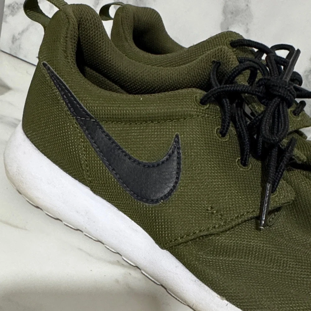 Nike Forest Green Athletic Shoes